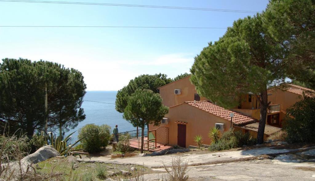 Isola D'Elba Residence La Calle מראה חיצוני תמונה